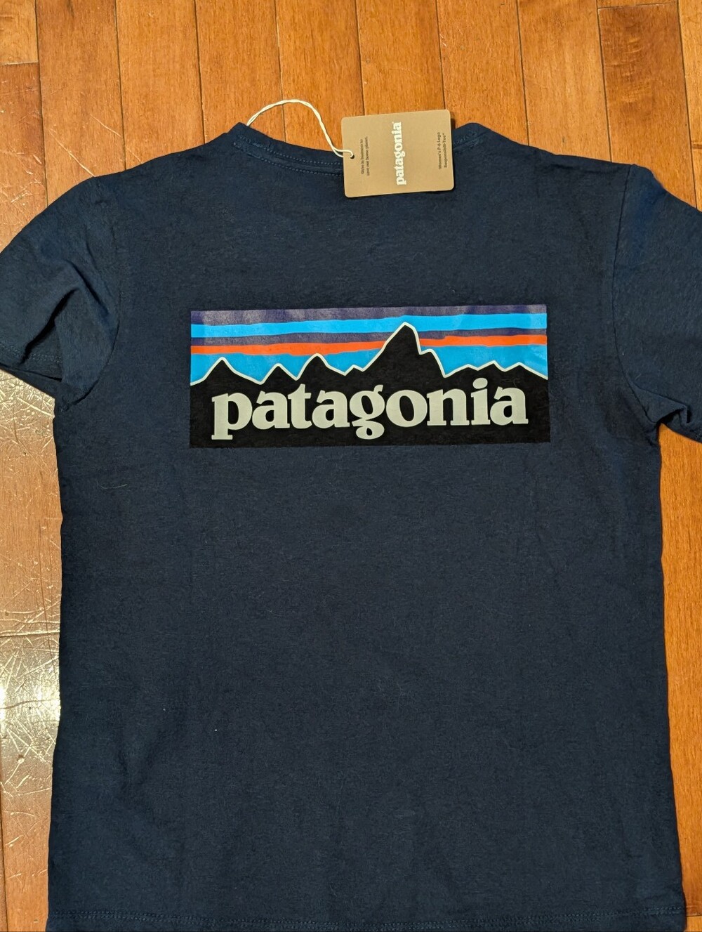 NWT Women's Patagonia P-6 Logo Responsibili-Tee Navy Blue Sz XS